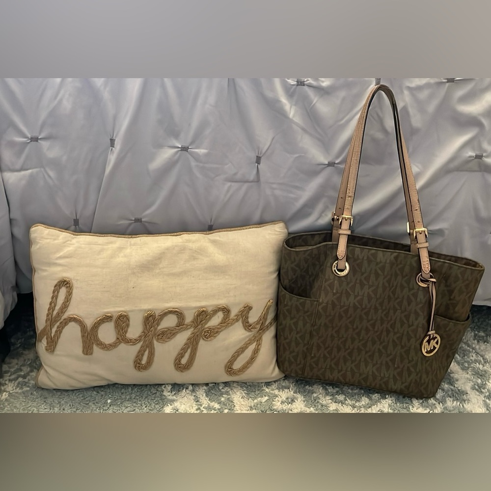 Michael kors purse